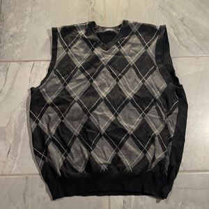 IZod pullover sweater vest gray black argyle medium